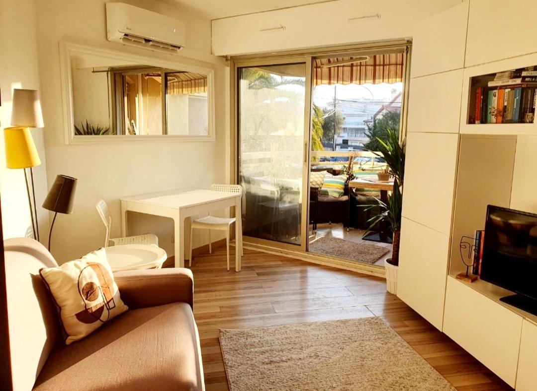 Bel Appartement A 50M De La Plage, 2 Pieces Climatisees, Parking Prive Antibes Exterior foto